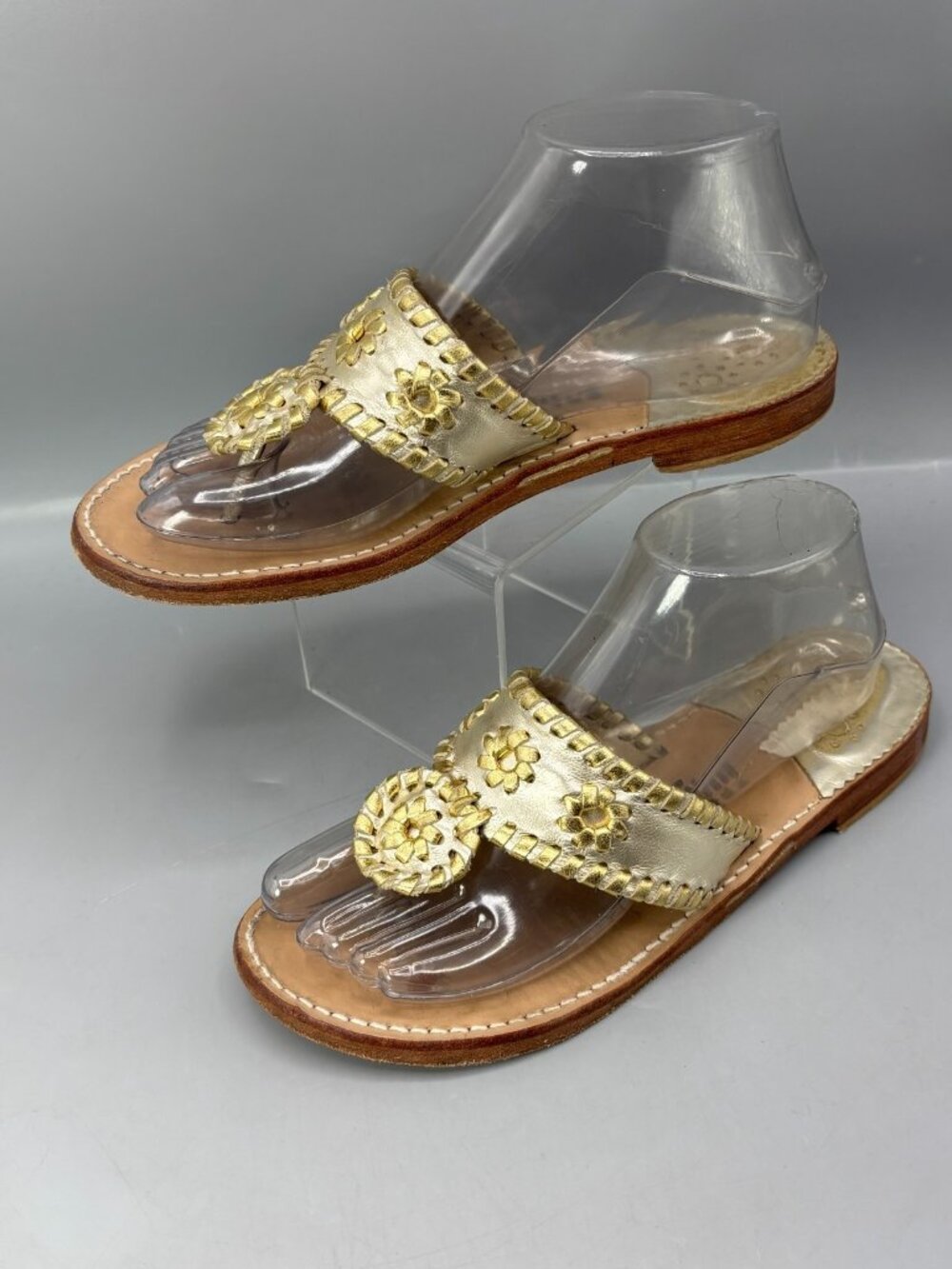 Palm Beach Flip Flop Sandals Women 7 Gold Silver Padded Toe Grip Sweat Free